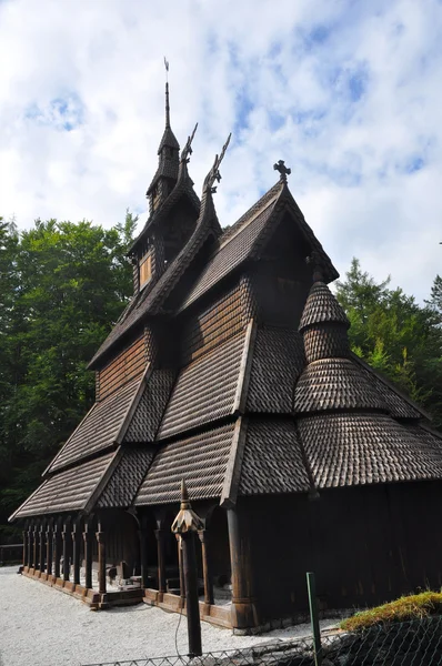 Fantoft - drewniany kościół w pobliżu bergen, Norwegia — Zdjęcie stockowe