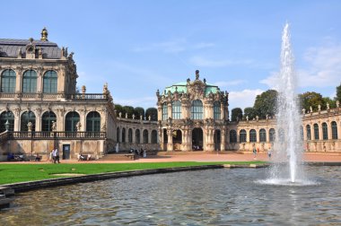 Barok mimarisi zwinger Dresden, Almanya