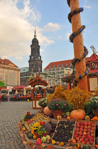 Harvest festival on Dresden's Striezelmarkt, Germany — Stock Photo, Image