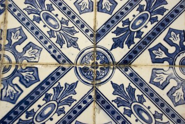 azulejos - klasik Portekizce mavi ve beyaz fayans