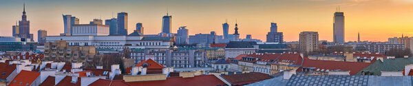 Панорамный вид на Варшаву на закате

