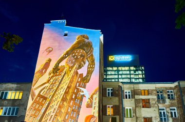 Varşova, Polonya - 25 Mayıs 2016: Gece görünümünü Spire Avrupa - Europejski - kare.