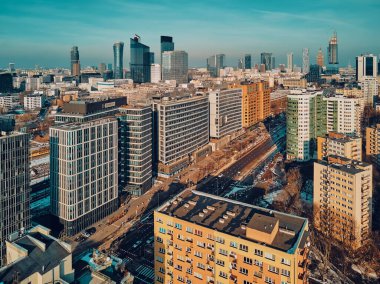 Varşova Şehir Merkezi 'nin güzel panoramik hava aracı görüntüsü Varşova Şehir Merkezi, Polonya ve AB' nin gökdelenleriyle