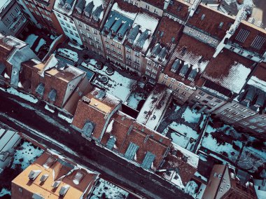 Varşova Şehri 'nin gökdelenleri ve Varşova' nın pazar meydanı ve bir deniz kızı heykeli, Polonya, AB