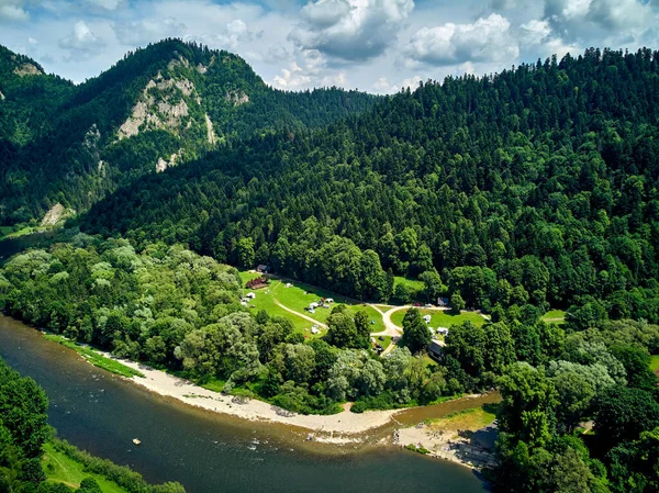 Hermosa Vista Panorámica Aérea Del Parque Nacional Pieniny Polonia Día —  Fotos de Stock