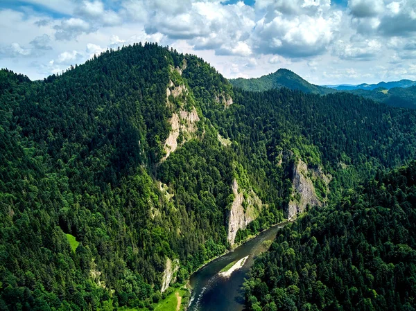 Hermosa Vista Panorámica Aérea Del Parque Nacional Pieniny Polonia Día —  Fotos de Stock