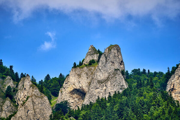 Beautiful aerial panoramic view of the Pieniny National Park, Poland in sunny day on Trzy Korony - English: Three Crowns (the summit of the Three Crowns Massif), Poland