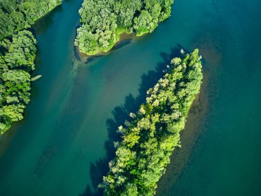 Irtysh ve Ulba nehirlerinin ust-KAMENOGORSK (Oskemen), QAZAQSTAN