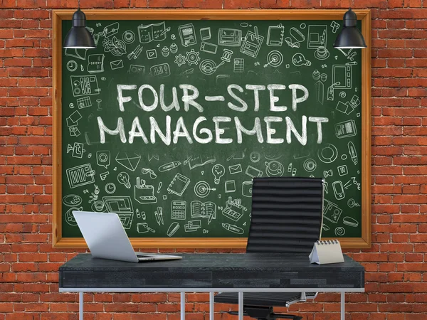 Four-Step Management on Chalkboard in the Office. — Stock Photo, Image
