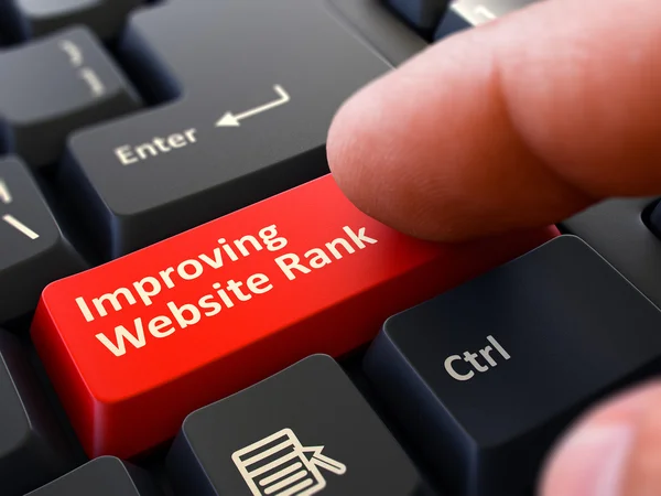 Verbesserung des Website-Rankings - geschrieben auf roter Tastatur. — Stockfoto