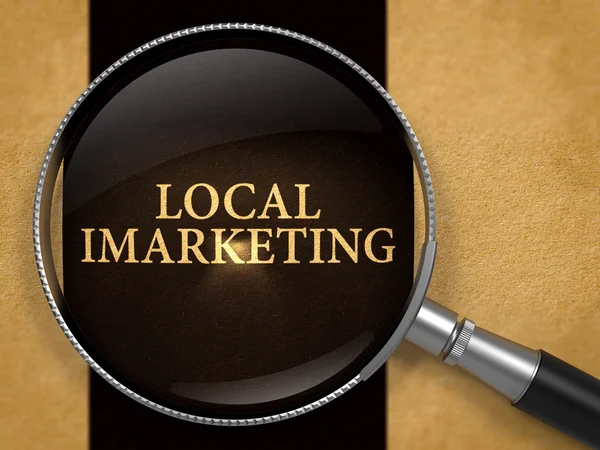 Local IMarketing Concept through Magnifier. — 图库照片