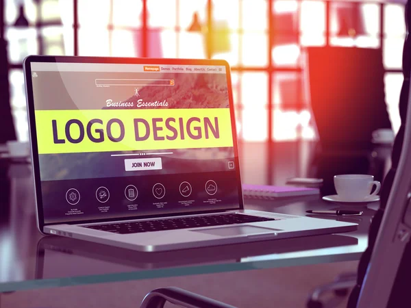 Tela de laptop com conceito de design de logotipo . — Fotografia de Stock