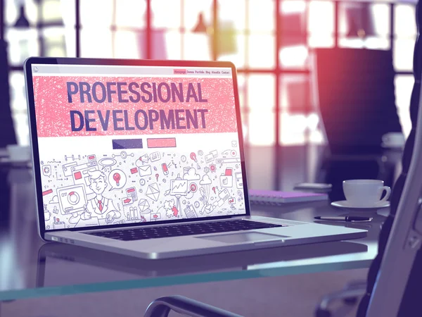 Professional Development on Laptop in Modern Workplace Background. — 图库照片