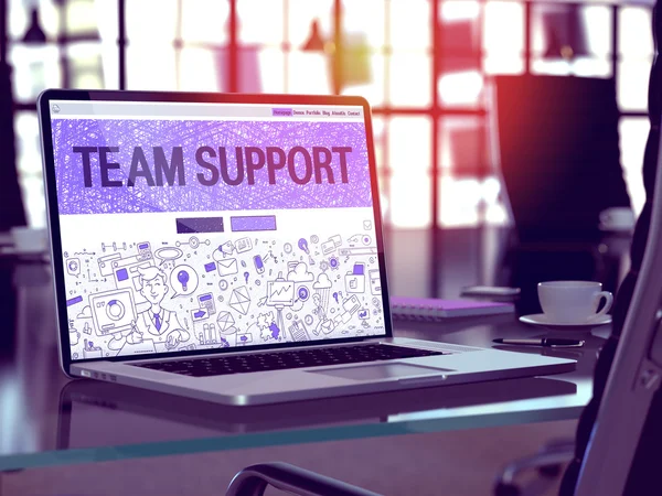 Team Support on Laptop in Modern Workplace Background. — ストック写真