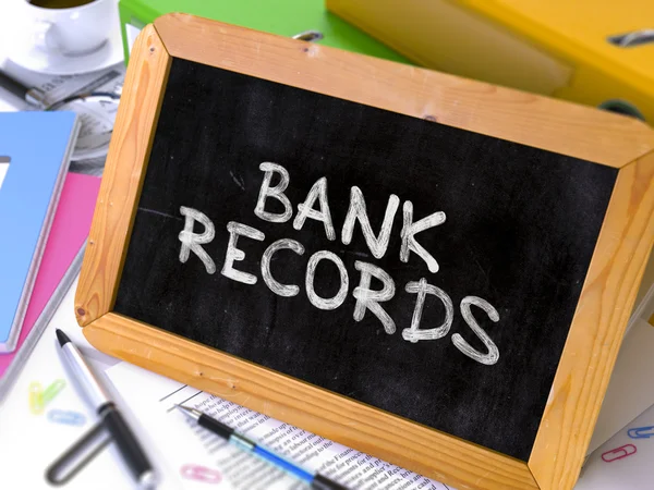 Concepto de registros bancarios dibujados a mano en pizarra pequeña . — Foto de Stock