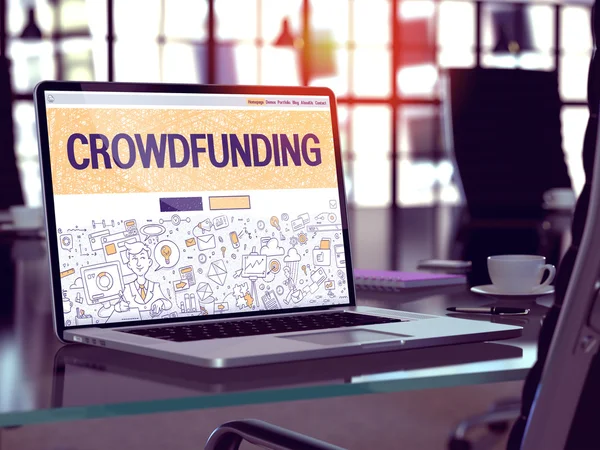 Crowdfunding-Konzept auf Laptop-Bildschirm. — Stockfoto