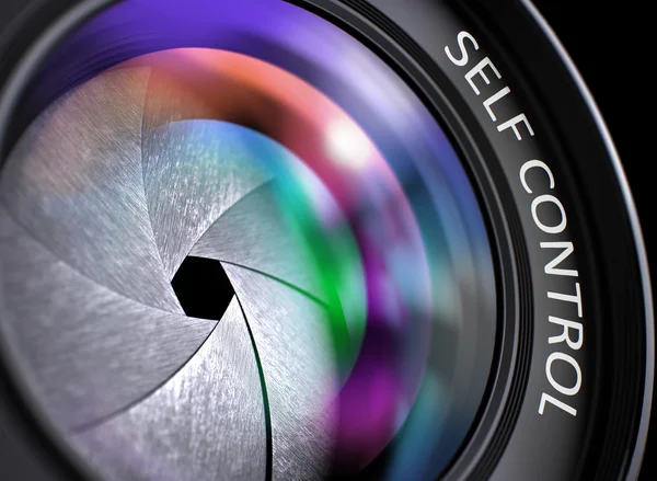 Lente da câmera com auto-controle de inscrição . — Fotografia de Stock