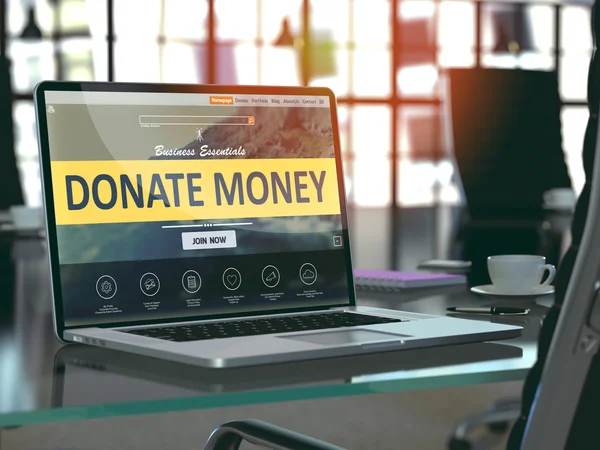 Doe dinheiro no laptop no contexto moderno do local de trabalho . — Fotografia de Stock