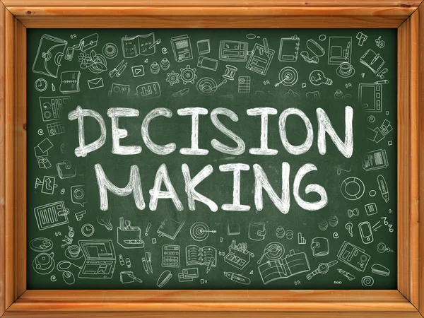 Karar Verme - El Yeşil Chalkboard çizilmiş.