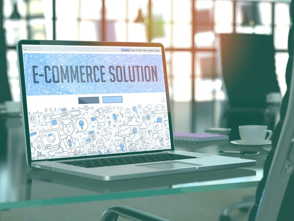 E-commerce oplossing concept op laptop scherm. — Stockfoto