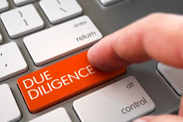 Hand aanraken due diligence sleutel. — Stockfoto