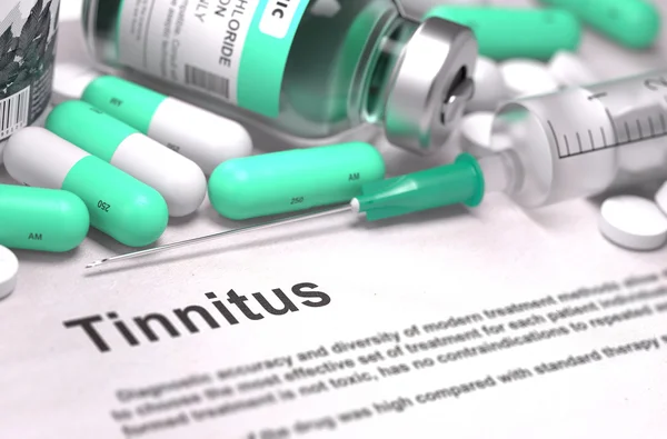 Diagnóstico - Tinnitus. Concepto médico con fondo borroso . — Foto de Stock