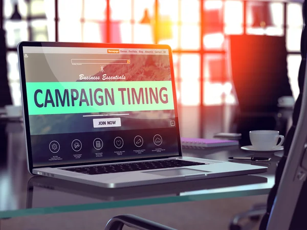 Campaign Timing on Laptop in Modern Workplace Background. — Stock Photo, Image