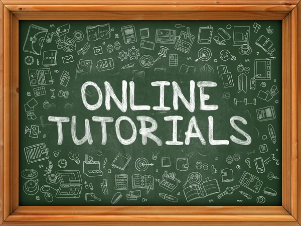 Online tutorials-hand getrokken op groene schoolbord. — Stockfoto