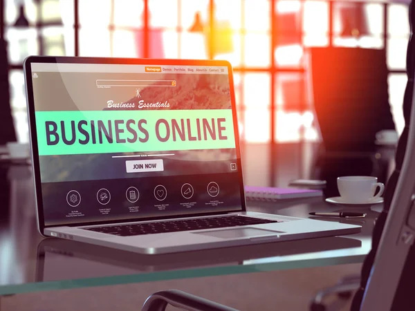 Concepto de negocio en línea en la pantalla del ordenador portátil . —  Fotos de Stock