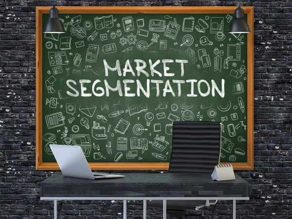Segmentación del mercado - Dibujado a mano sobre pizarra verde . —  Fotos de Stock