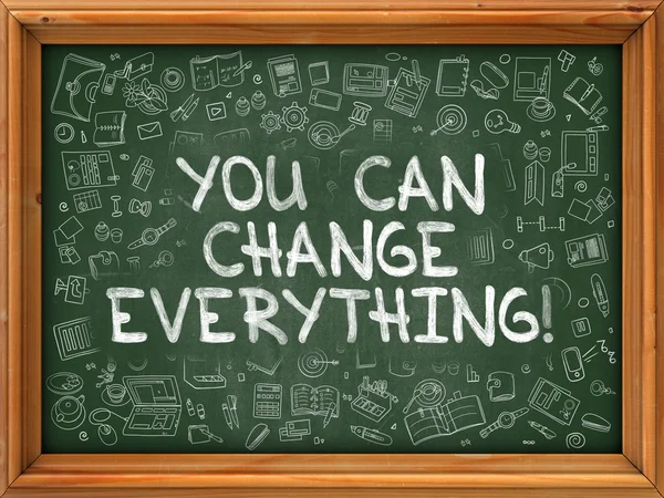 You Can Change Everything on Green Chalkboard. — Zdjęcie stockowe