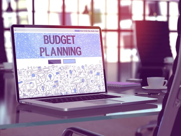 Conceito de planejamento orçamentário na tela do laptop . — Fotografia de Stock