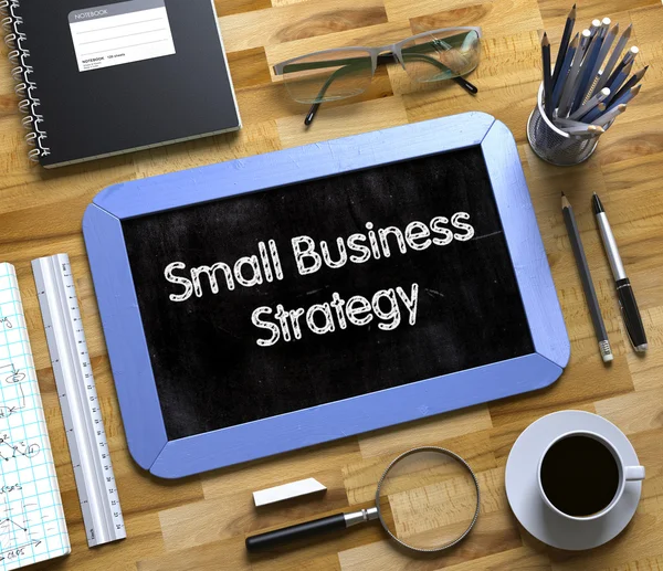 Strategia dla małych firm na Chalkboard. — Zdjęcie stockowe
