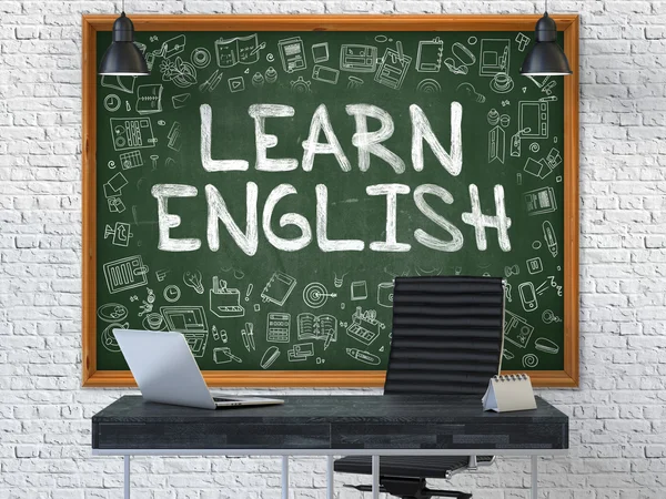 Aprende inglés dibujado a mano en pizarra de oficina . — Foto de Stock