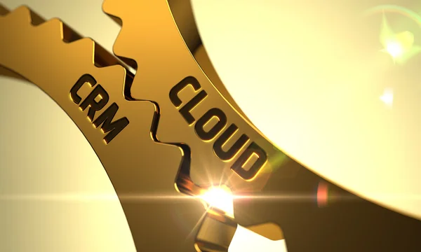 Nube de CRM en los engranajes metálicos de oro . — Foto de Stock