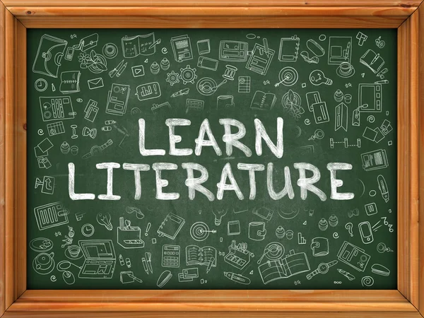 Desen manual Învățați literatura pe tabla verde . — Fotografie, imagine de stoc