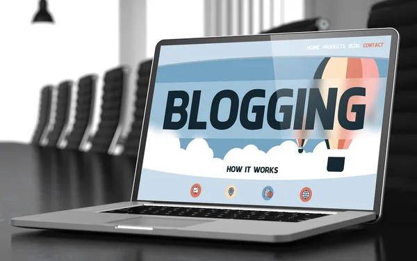 Blogging - na tela do laptop. Fechar. . — Fotografia de Stock