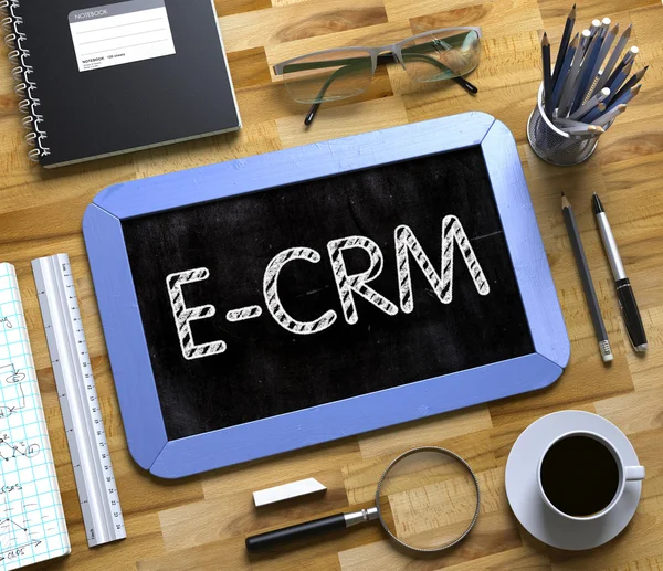 Pizarra pequeña con concepto E-CRM. Renderizado 3D . —  Fotos de Stock