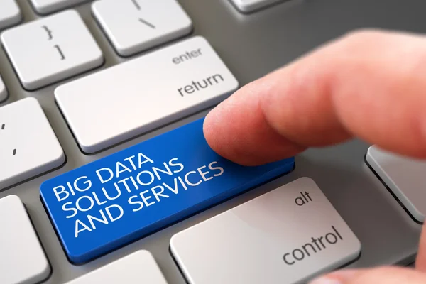 Hand anfassen Big-Data-Lösungen und Dienstleistungen Schlüssel. 3D-Illustration. — Stockfoto
