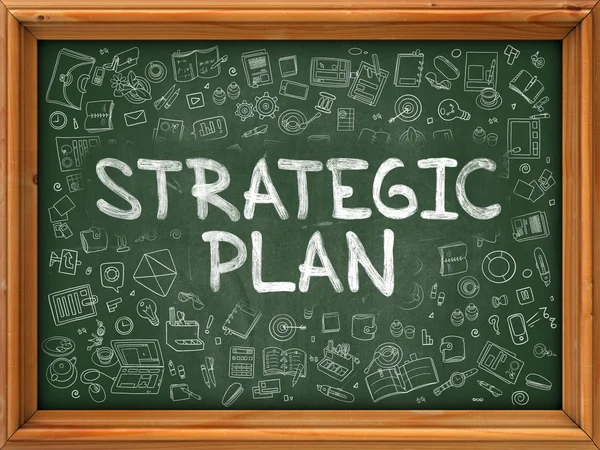 Strategisch plan concept. Groene schoolbord met doodle pictogrammen. — Stockfoto