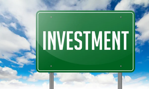 Investeringar på gröna motorvägen skyltat. — Stockfoto