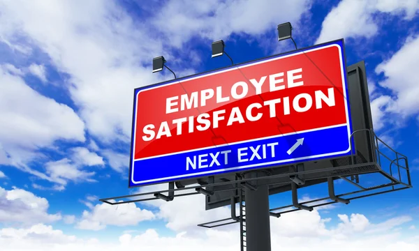 Inscription de la satisfaction des employés sur le panneau d'affichage rouge . — Photo