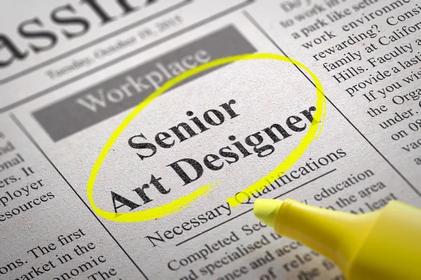 Designer de arte sênior vaga em jornal . — Fotografia de Stock