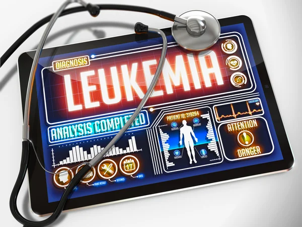 Leucemia en la pantalla del comprimido médico . — Foto de Stock