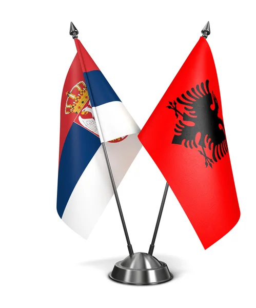 Albanien och Serbien - miniatyr flaggor. — Stockfoto