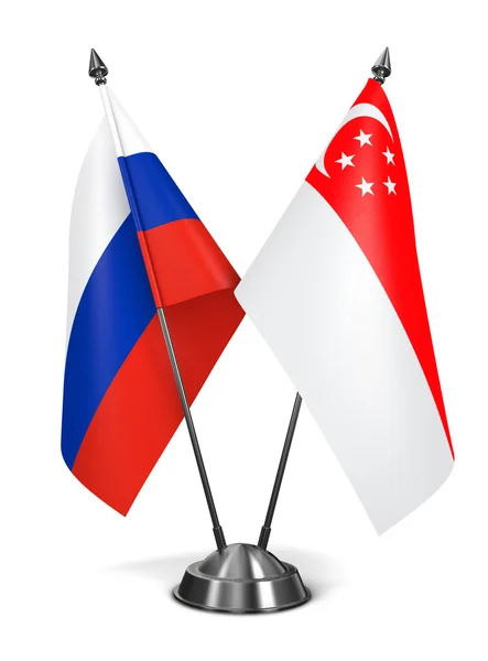 ロシア、シンガポール - ミニチュア フラグ. — ストック写真