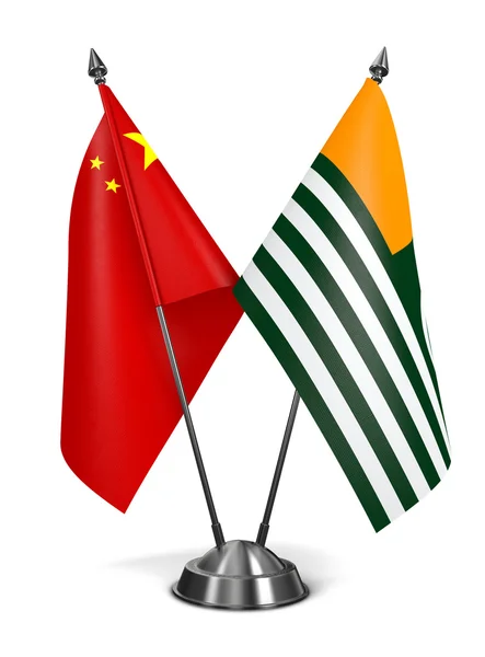 Kína és Azad Kasmír - miniatűr zászlók. — Stock Fotó