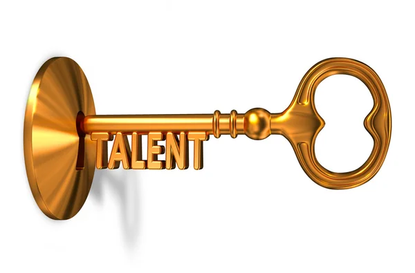 Talent - gouden sleutel is in het sleutelgat ingevoegd. — Stockfoto