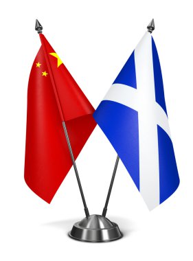 Çin ve İskoçya - minyatür bayrakları.