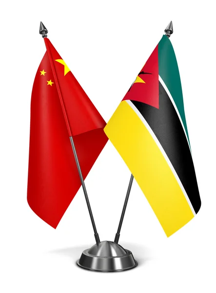 China and Mozambique - Miniature Flags. — Stock Photo, Image